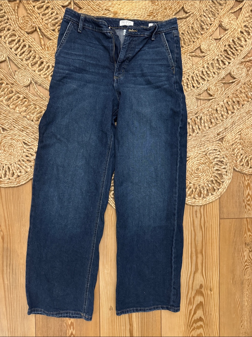 Sofia by Sofia Vergara Women’s Diana Relaxed Straight Jeans